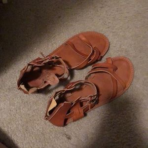 American eagle sandals